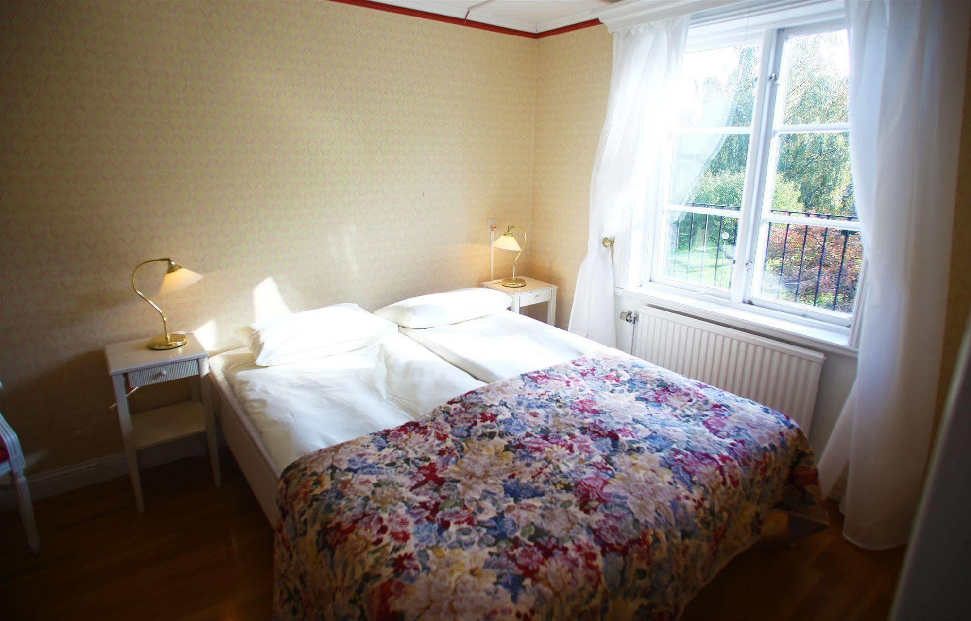 Hotel Nyhyttans Kurort Nora  Esterno foto